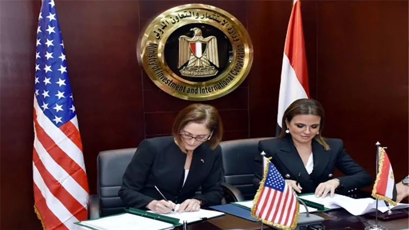 نصر توقع 8 اتفاقيات للتعاون الاقتصادى مع الوكالة الأمريكية للتنمية الدولية