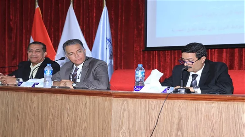 وزير النقل يشهد فعاليات الندوة العلمية 