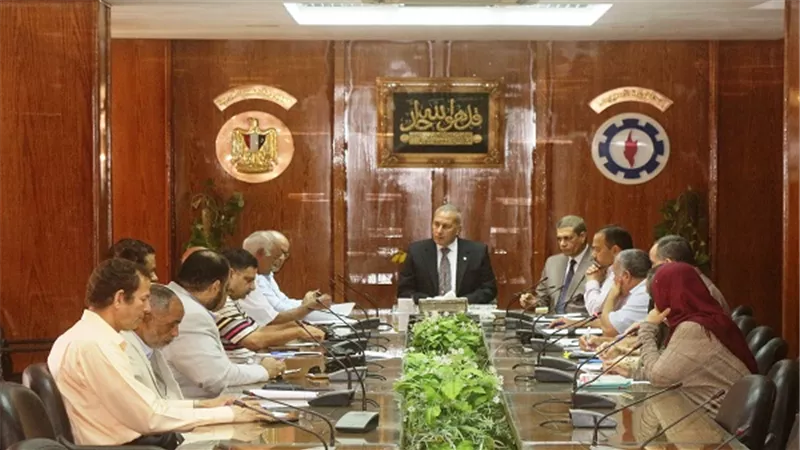 محافظ السويس يوجه بانتهاء الخدمات بالمدن الجديدة خلال 6 شهور