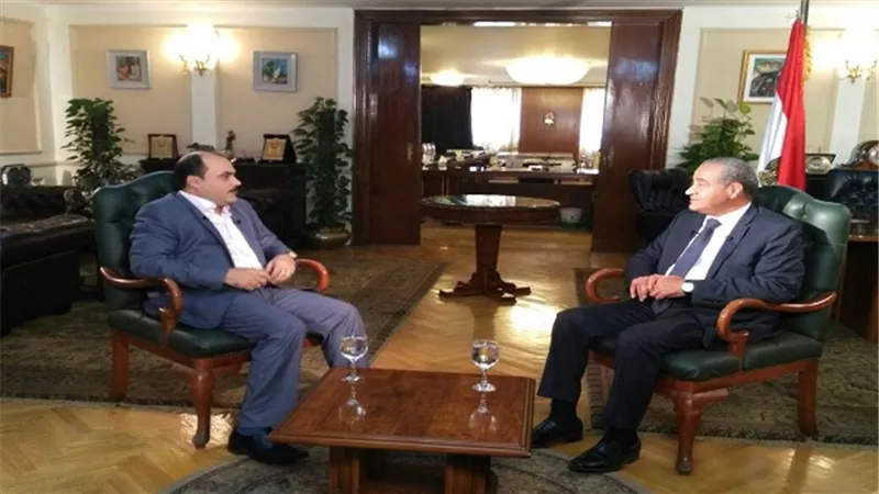 غدا.. وزير التموين يكشف صعوبات قرار كتابة الاسعار على السلع واختراق منظومة الدعم  فى 
