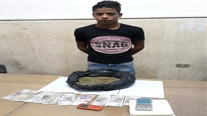 القبض على عاطل يتاجر بالمخدرات بعين شمس