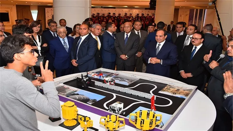 السيسي يشارك في حفل خريجي المبادرة الرئاسية لرواد تكنولوجيا المستقبل