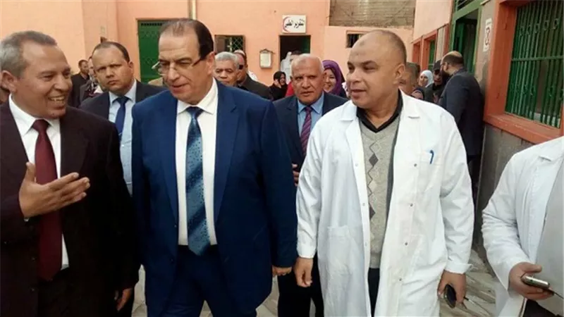 وكيل وزارة الصحة في استقبال محافظ الدقهلية لافتتاح مبني الاشعة بمستشفي نبروه المركزي