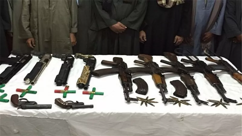 ضبط 16 بندقية آلية وخرطوش و2 رشاش جرينوف فى حملة مكبرة بقنا
