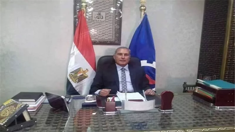 محافظ السويس يقرر الغاء احتفالات المحافظة بالعيد القومى تضامناً مع شهداء الوطن 
