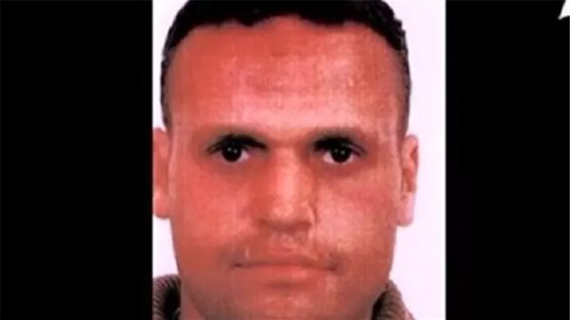 هشام عشماوي.. ضابط صاعقة بدرجة إرهابي 