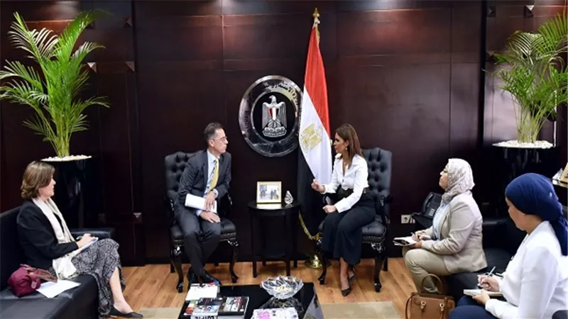 نصر تبحث مع سفير سويسرا زيادة الاستثمارات واطلاق استراتيجية التعاون الجديدة 