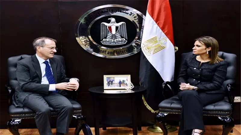 سحر نصر تبحث مع وفد امريكى زيادة الاستثمارات الأمريكية فى مصر​