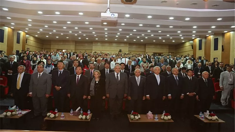 محلب وابو النجا يشاركون في بدء الدراسة بالجامعة اليابانية لطلاب الثانوية العامة 