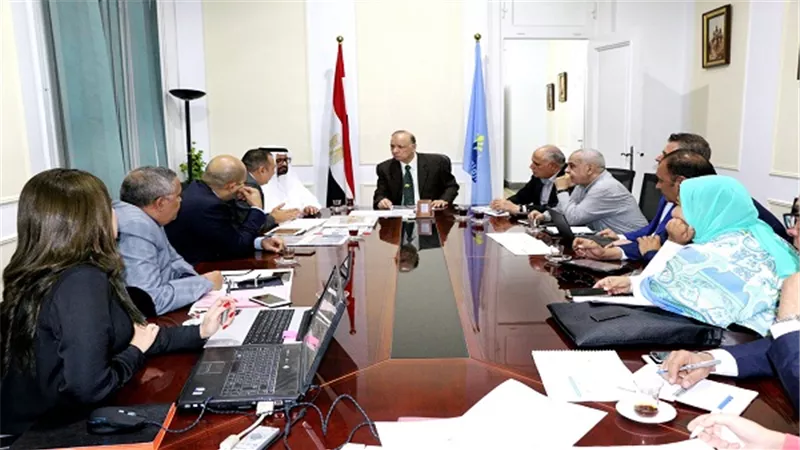محافظ القاهرة: أوتوبيسات ذكية لأول مرة بشوارع القاهرة نهاية الشهر القادم