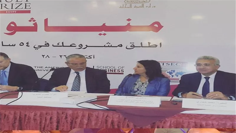 وزير التنمية المحلية: الدولة تضع الشباب في قمة أولوياتها 
