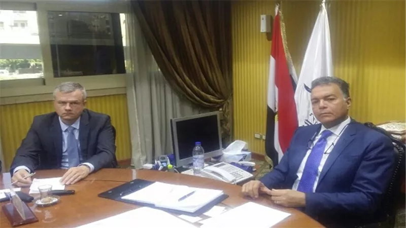 وزير النقل يبحث تطوير منظومة النقل النهري مع وفد هولندي
