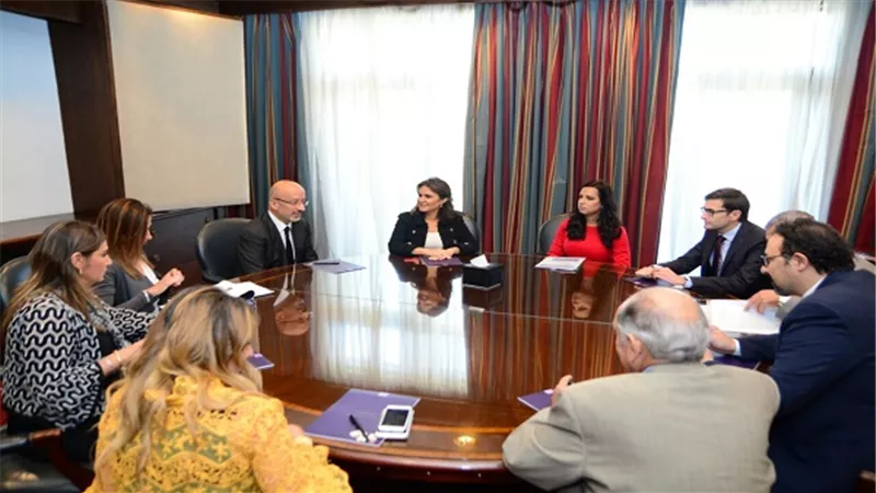 نصر تلتقى شركات امريكية مستثمرة فى مجال الادوية لبحث ضخ استثمارات جديدة فى مصر