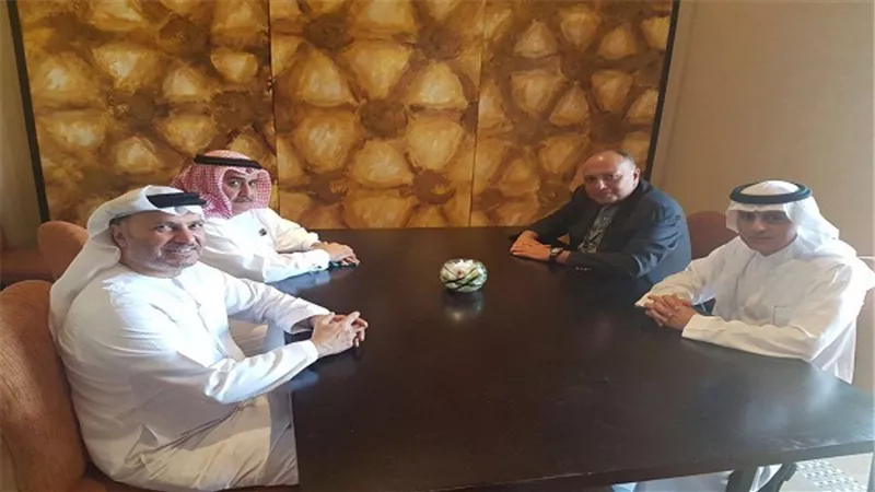 بالصور.. وزير الخارجية يجري مشاورات سياسية على هامش مشاركته بمنتدى صير بني ياس