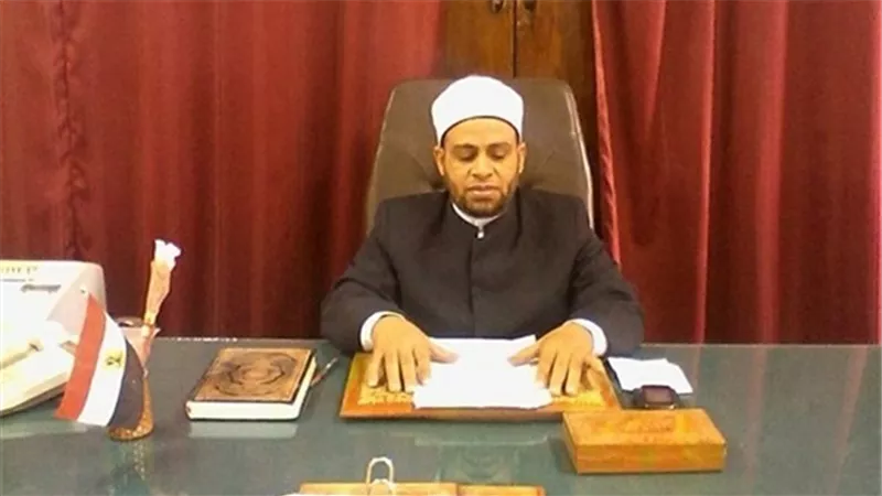 وزير الأوقاف يطمئن هاتفياً على مدير أوقاف الوادي الجديد