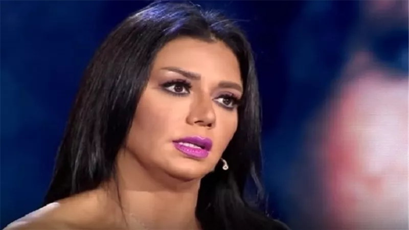 شاهد| فنانة شهيرة تتعرض للتحرش.. ماذا حدث لها؟