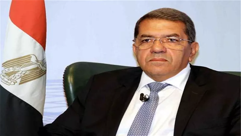 وزير المالية يؤكد تحسن الاوضاع الاقتصادية وعودة ثقة المستثمرين  