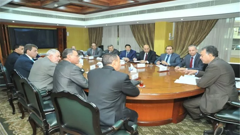 وزير النقل: سرعة التعاقد على عربات جديدة سكة حديد للركاب وللبضائع