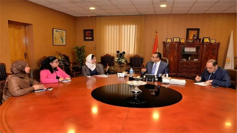 بالصور.. رئيس جامعة المنصورة يجرى مقابلات اختيارأعضاء  مجلس معاونيه من الهيئة المعاونة