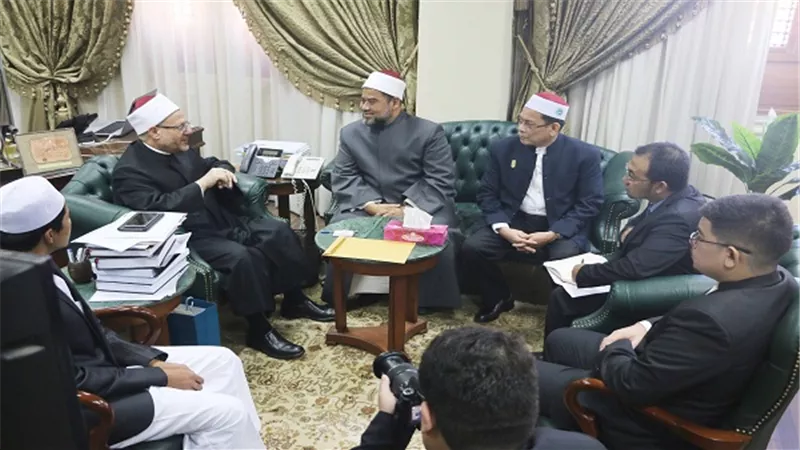 مفتي الجمهورية يستقبل وفدًا تايلانديًّا لبحث تعزيز التعاون الديني بين دار الإفتاء وتايلاند