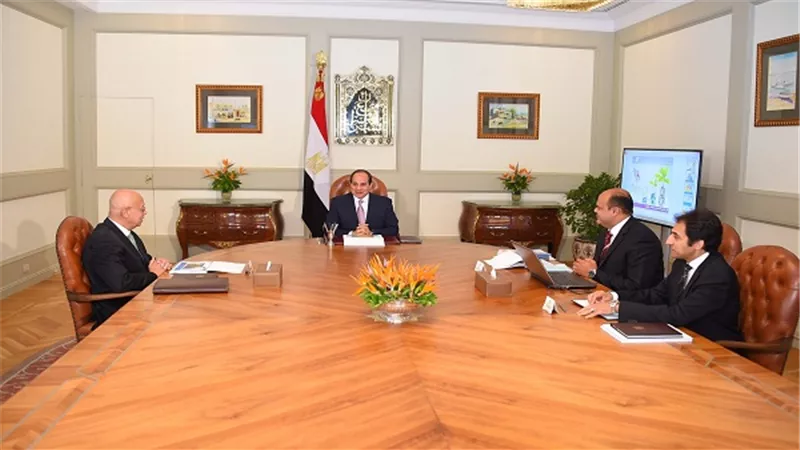 السيسي يجتمع مع رئيس مجلس الوزراء ومحافظ مطروح