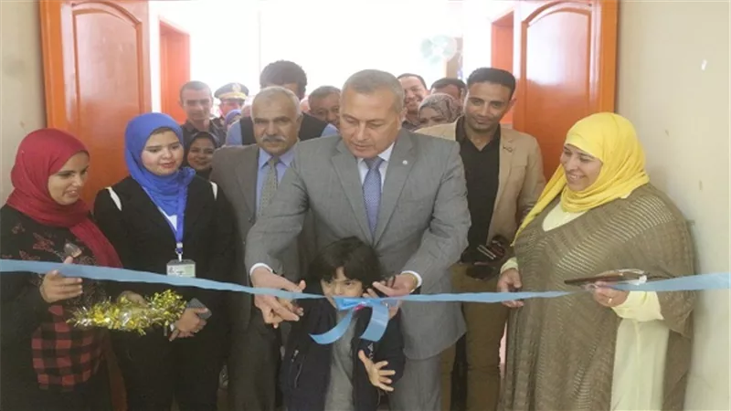 بالصور.. محافظ السويس يكرم  فريق ذوي القدرات الخاصة الفائز بالمركز الثاني في الفن التعبيري