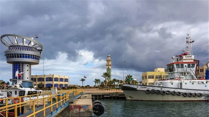 ميناء دمياط استقبل 4 سفن بضائع عامة اليوم