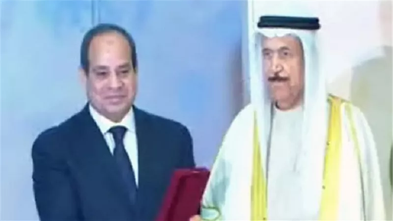 عبدالرحمن آل خليفة يشكر الرئيس عبد الفتاح السيسي على منحه وسام الجمهورية