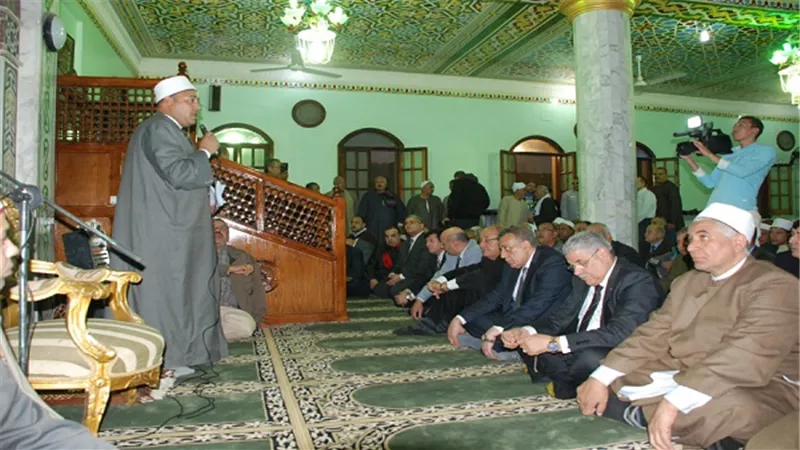 محافظ الجيزة يشارك مواطنى منشأة القناطر الإحتفال بذكرى المولد النبوى الشريف