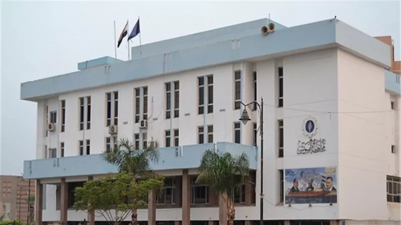 الأهالى يطالبون الرئيس السيسى بالابقاء على مدير الصحة فى السويس