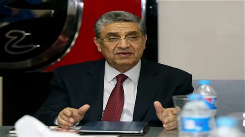 بروتوكول تعاون بين وزارة الكهرباء والطاقة المتجددة وكل من وزارة الطيران المدنى والشركة المصرية القابضة للمطارات
