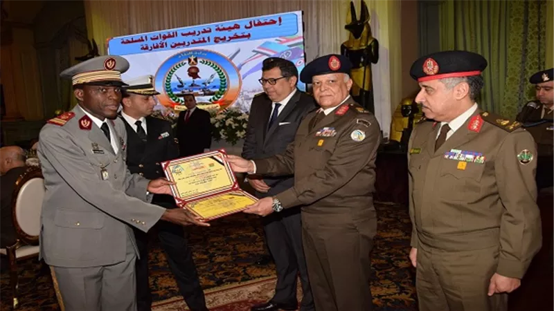 تخريج 8 دورات تدريبية لكوادر الدارسين الأفارقة بالقوات المسلحة 