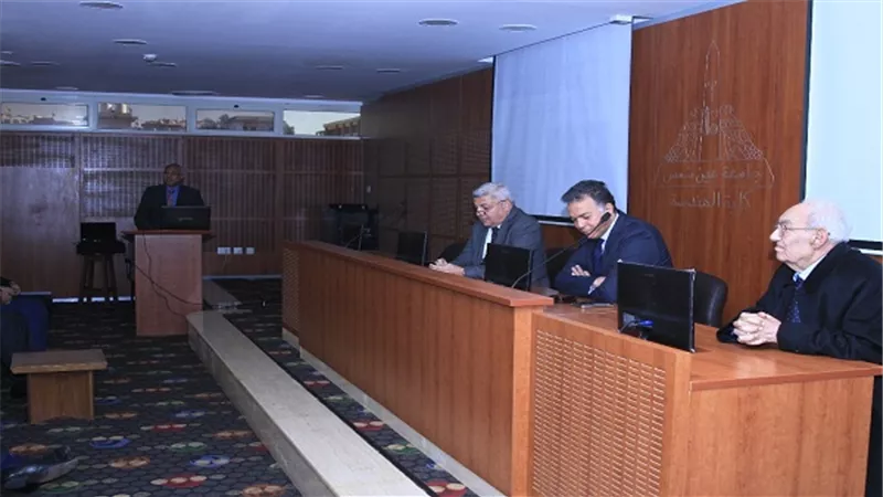 وزير النقل يشارك في ملتقى تكريم رائد هندسة التربة و الأساسات بكلية الهندسة جامعة عين شمس 
