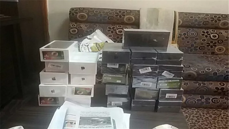 جمارك سفاجا تضبط أدوية ومبيدات حشرية وشيش إلكترونية.. واحباط تهريب هواتف محمولة بمطار القاهرة