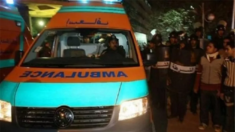 اصابة 3 فى انقلاب شاحنة بترولية فى السويس