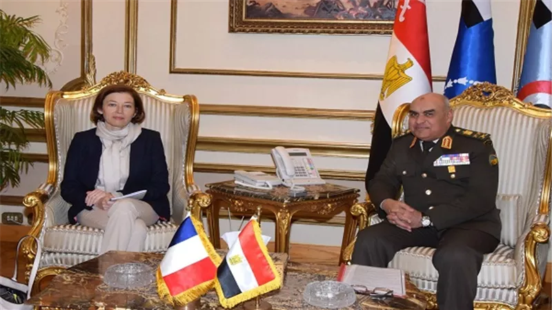 وزير الدفاع والانتاج الحربي يستقبل وزيرة القوات المسلحة الفرنسية