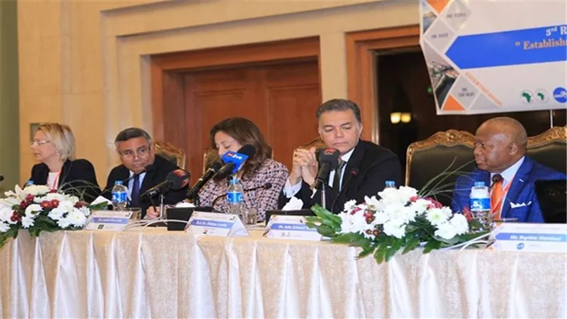 عرفات: مشروع الربط الملاحى بين بحيرة فيكتوريا والبحر المتوسط  أحد أهم مشروعات البنية التحتية في قارة افريقيا 