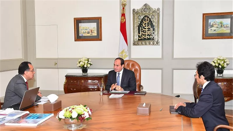 السيسي يجتمع مع القائم بأعمال رئيس مجلس الوزراء ووزير الإسكان