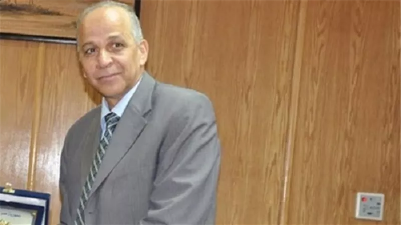 محافظ القليوبية يقوم بجولة لتفقد مستشفي كفر شكر المركزي وعدد من المدارس 