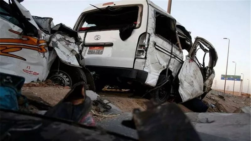 وفاة 13 مواطناً واصابة 3 أخرين بحادث تصادم سيارة ميكروباص مع نقل ببنى سويف