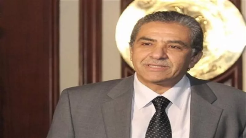 البيئة: الانتهاء من تشتيت بقعة سولار بنيل الاقصر