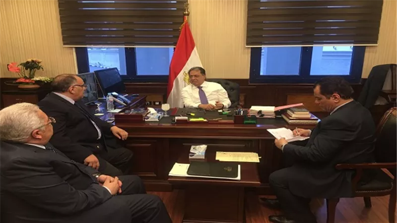 وزير الصحة : تكثيف الخدمات الصحية وقوافل طبية مجانية لأهالى مركز أطفيح