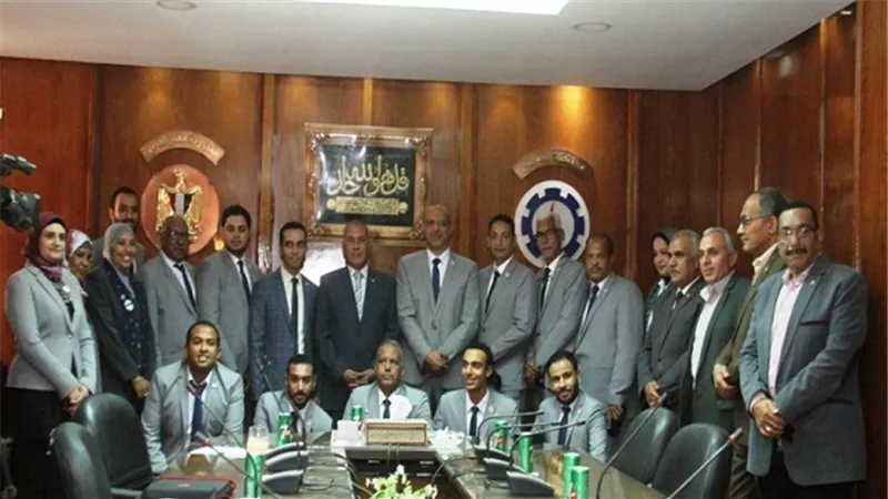 بالصور.. تكريم  فريق بلو تيم السويس الفائز بالمركز الثاني على مستوي الجمهورية