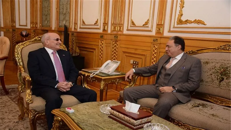 وزيرا الصحة والإنتاج الحربي يتابعان المشاريع القائمة بينهما