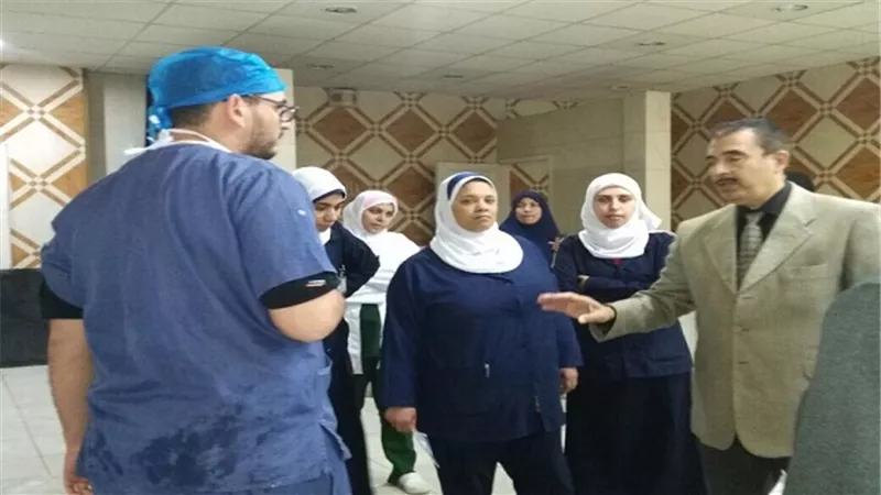 بالصور.. وكيل صحة السويس يفاجىء مستشفى السويس العام