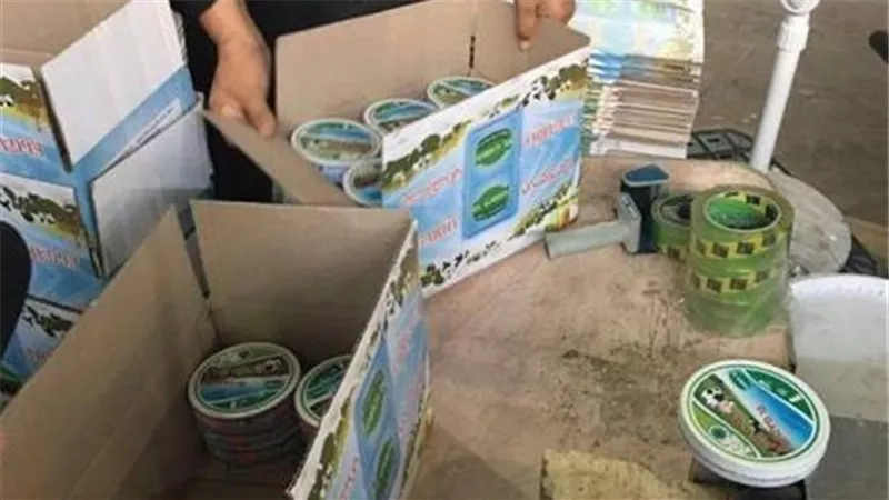 ضبط 3 آلاف علبة جبنة مثلثات مجهولة المصدر بدار السلام 