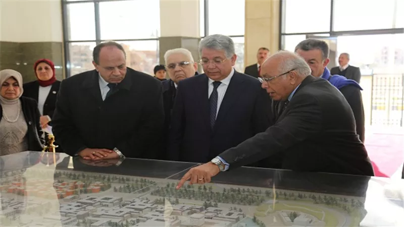 زيارة لجنة التعليم والبحث العلمى بمجلس النواب للجامعة المصرية اليابانية