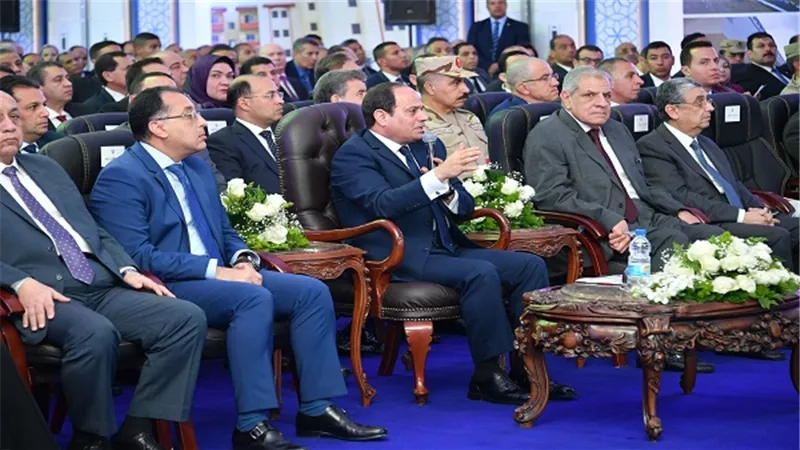 السيسي في إفتتاح عدد من المشروعات التنموية الكبرى بالعاشر من رمضان