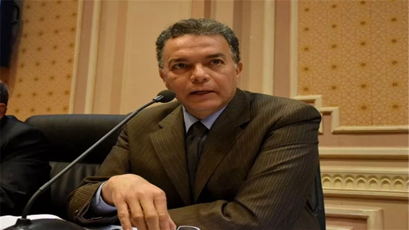 النقل: زيادة نصيب السكة الحديد في نقل البضائع من مينائي الإسكندرية ودمياط 