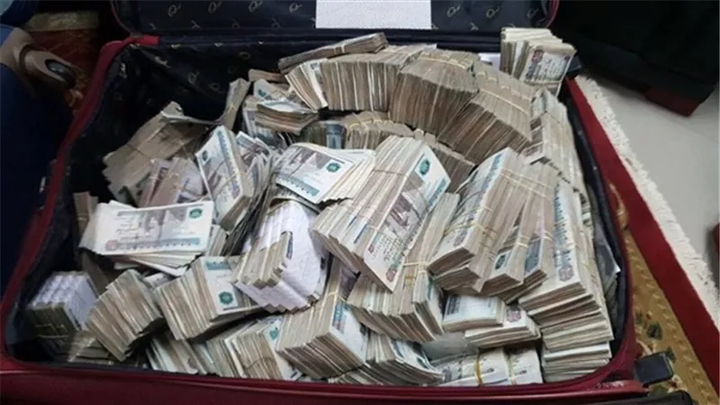 ضبط مبالغ مالية مزورة بحوزة عاطل وزوجته بشبرا الخيمة